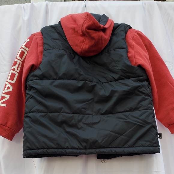JORDAN - Puffer Jacket - Picture 2 of 3